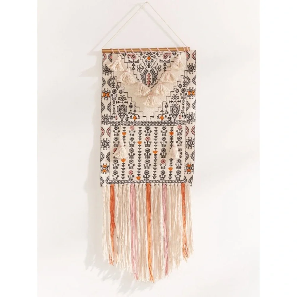 Mini tassel hanging tapestry